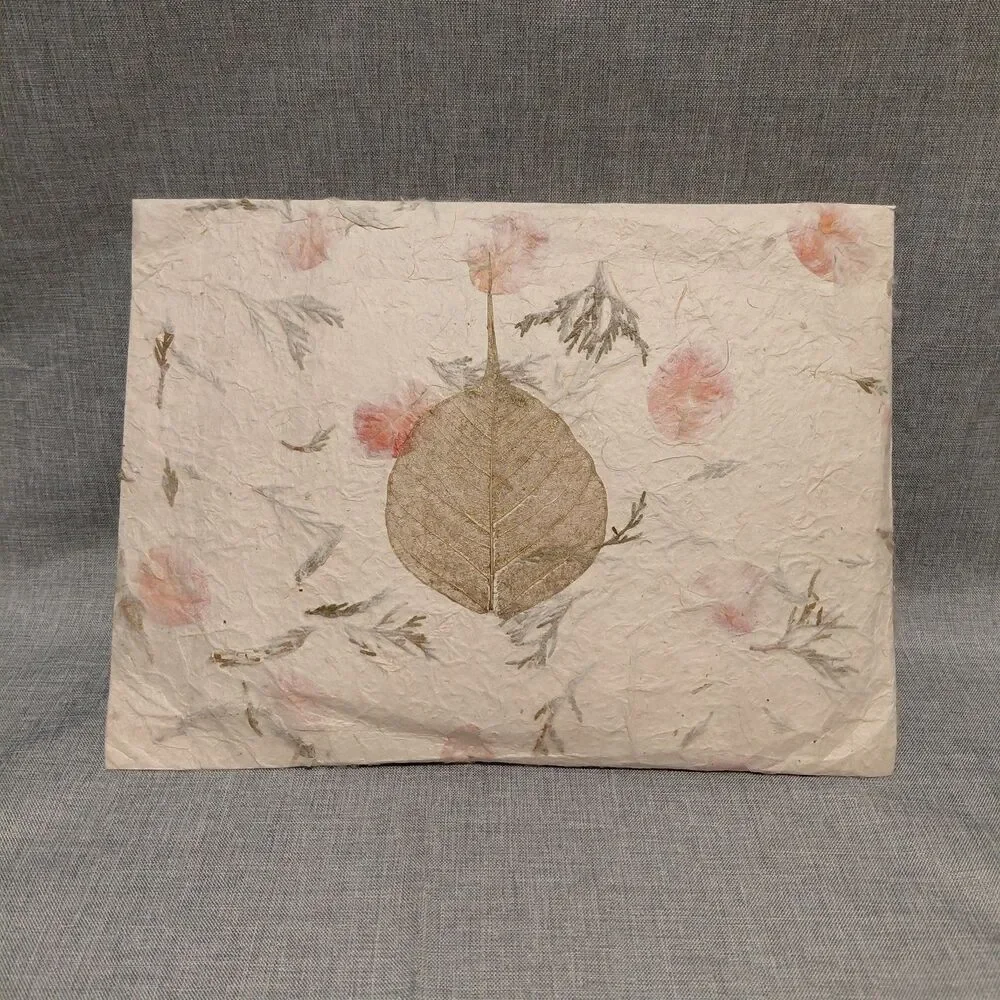 Handmade Pressed Flower Stationery 3 Cards 4 Sheets 8 Envelopes in Lrg Envelope